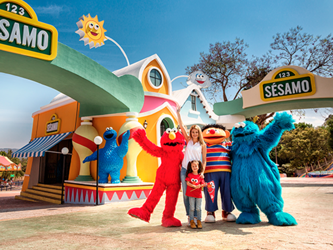 Plaza Sésamo amusement park.